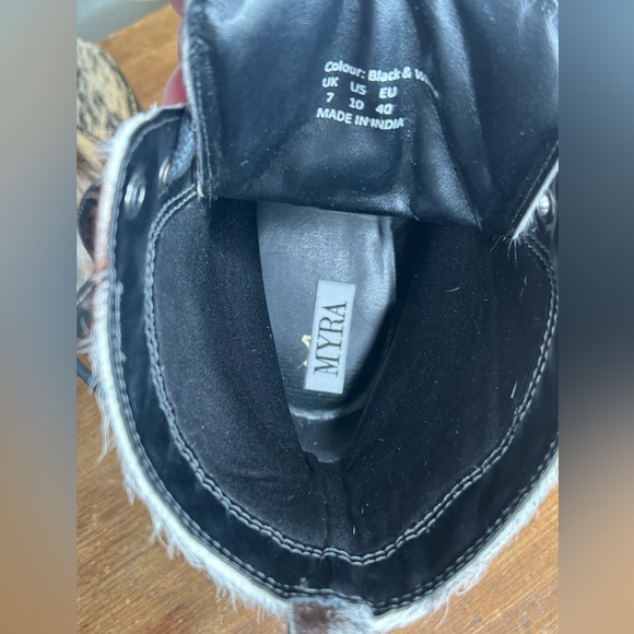 MYRA Black White Cowhide Fervence Boots Western Combat Lace-Up Hairon Leather 10 - Picture 11 of 11